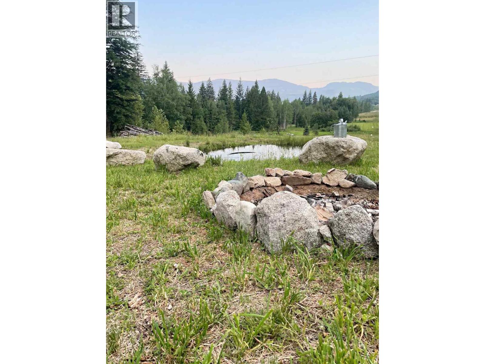 3360 Yellowhead Highway, Clearwater