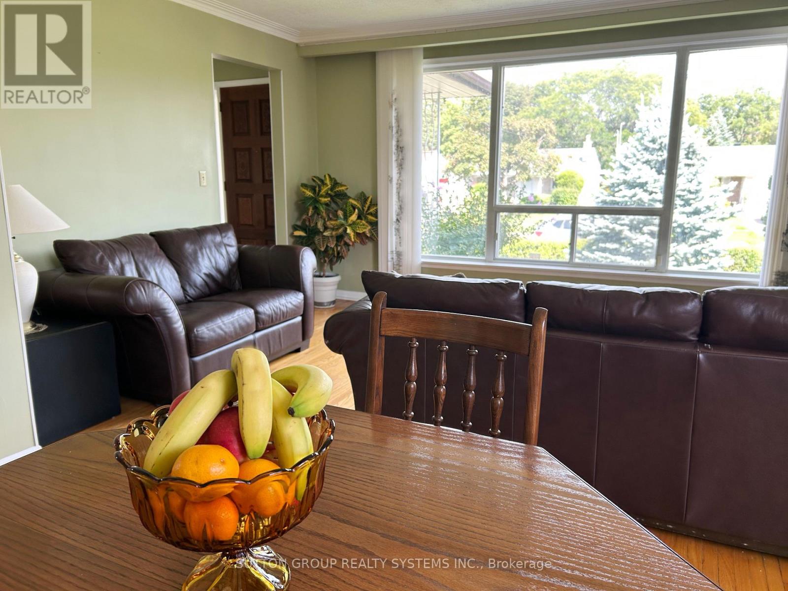 20 TAYSHAM CRESCENT - 7