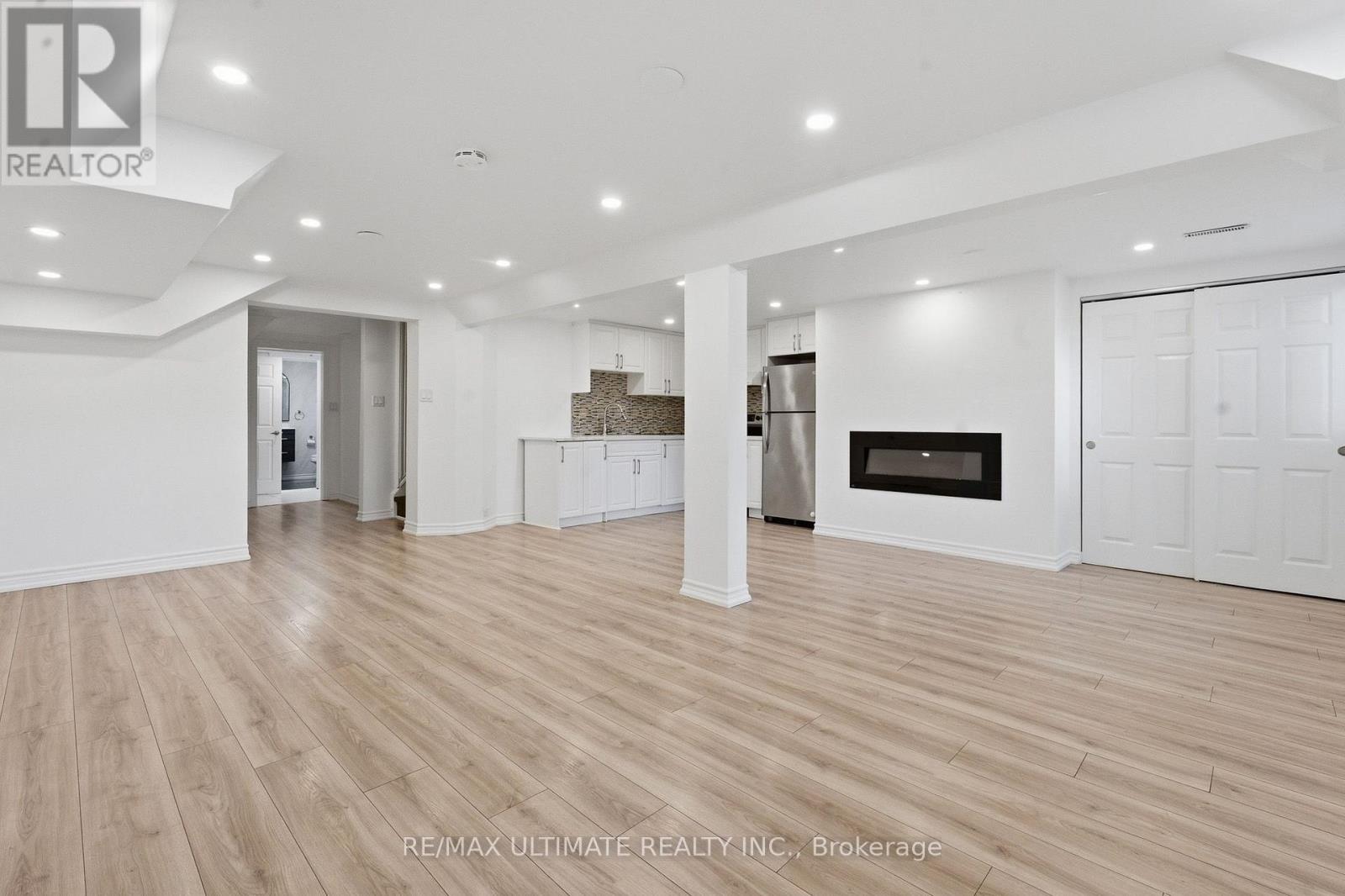 130 THISTLE DOWN BOULEVARD - 27