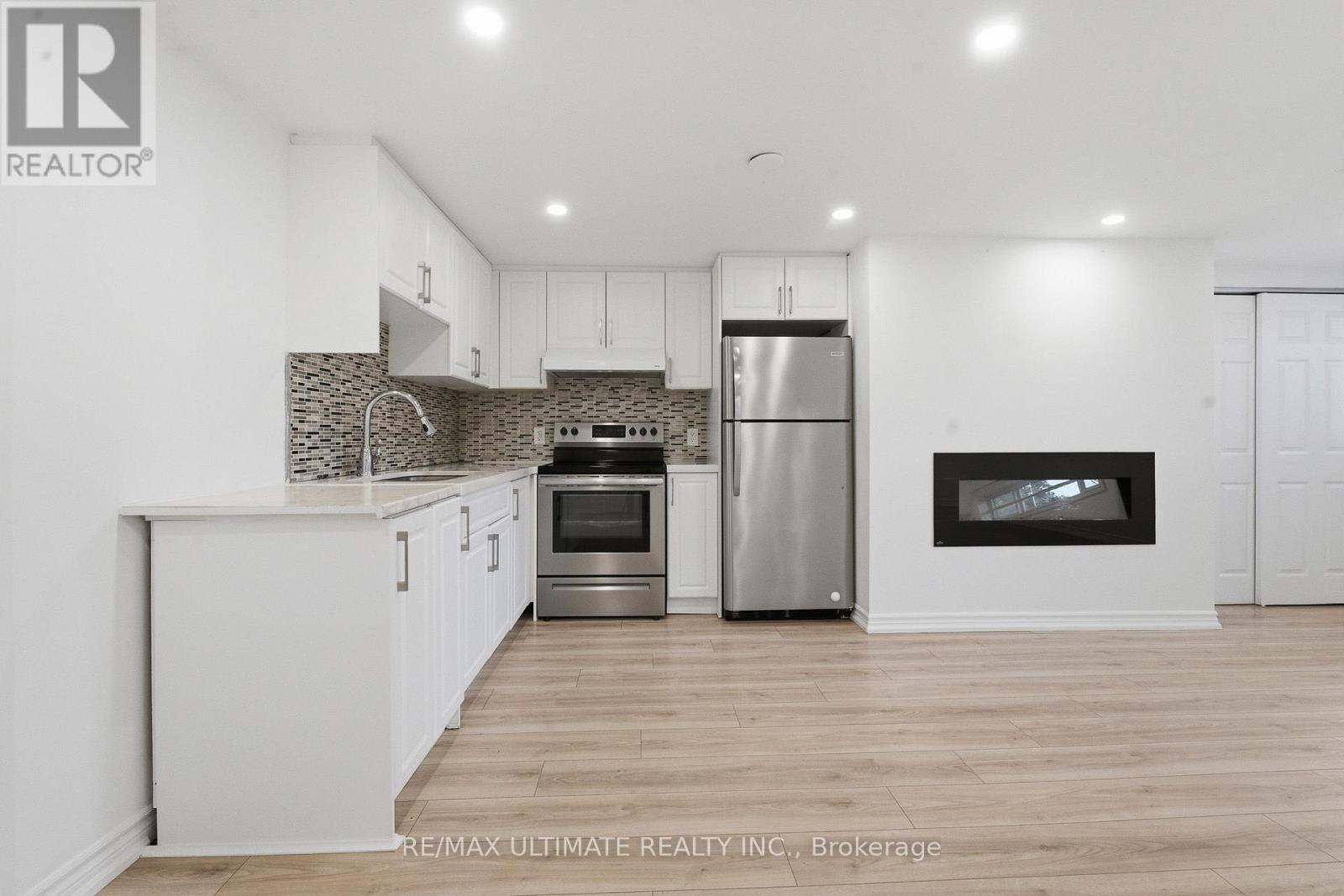 130 THISTLE DOWN BOULEVARD - Image 29