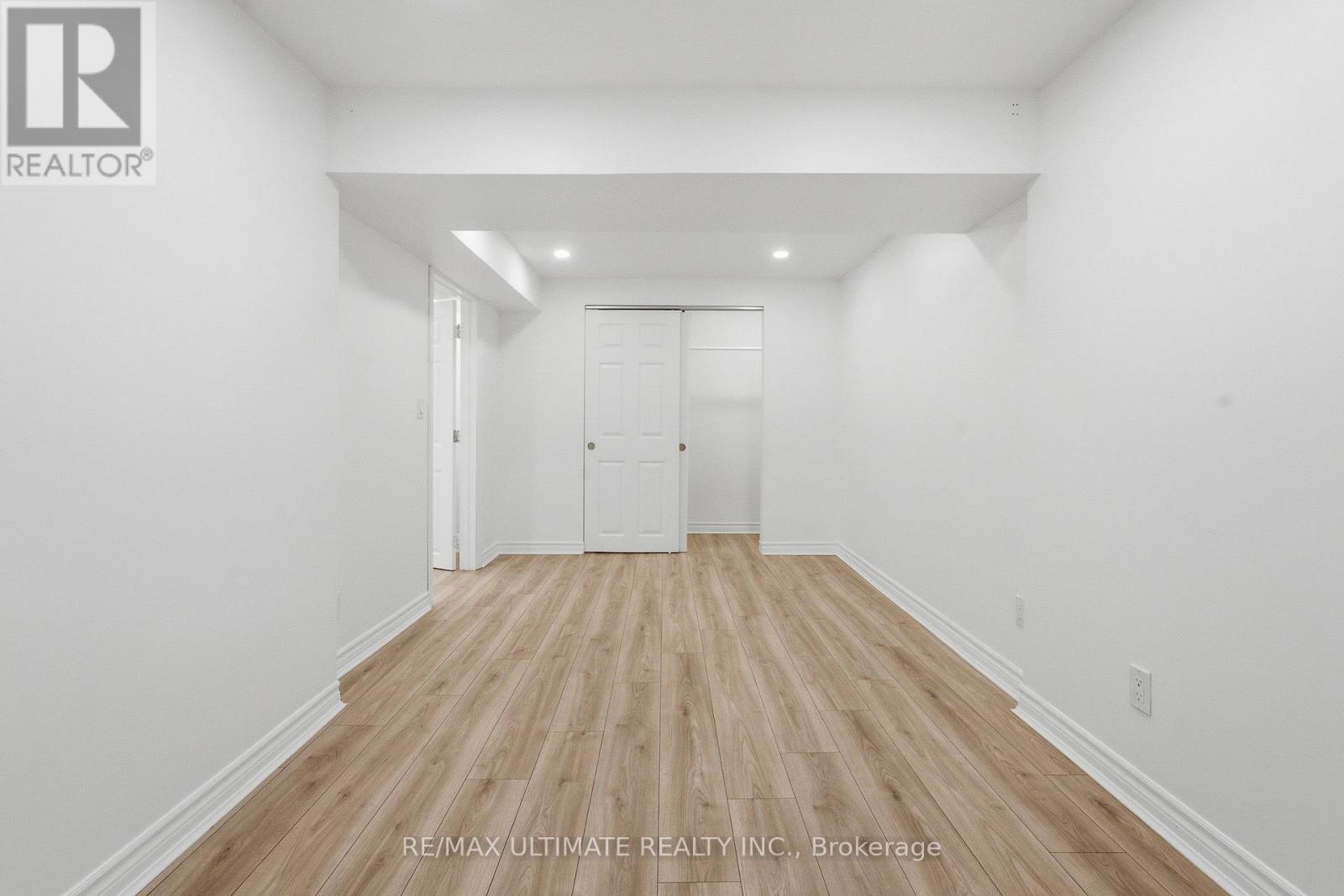 130 THISTLE DOWN BOULEVARD - Image 35