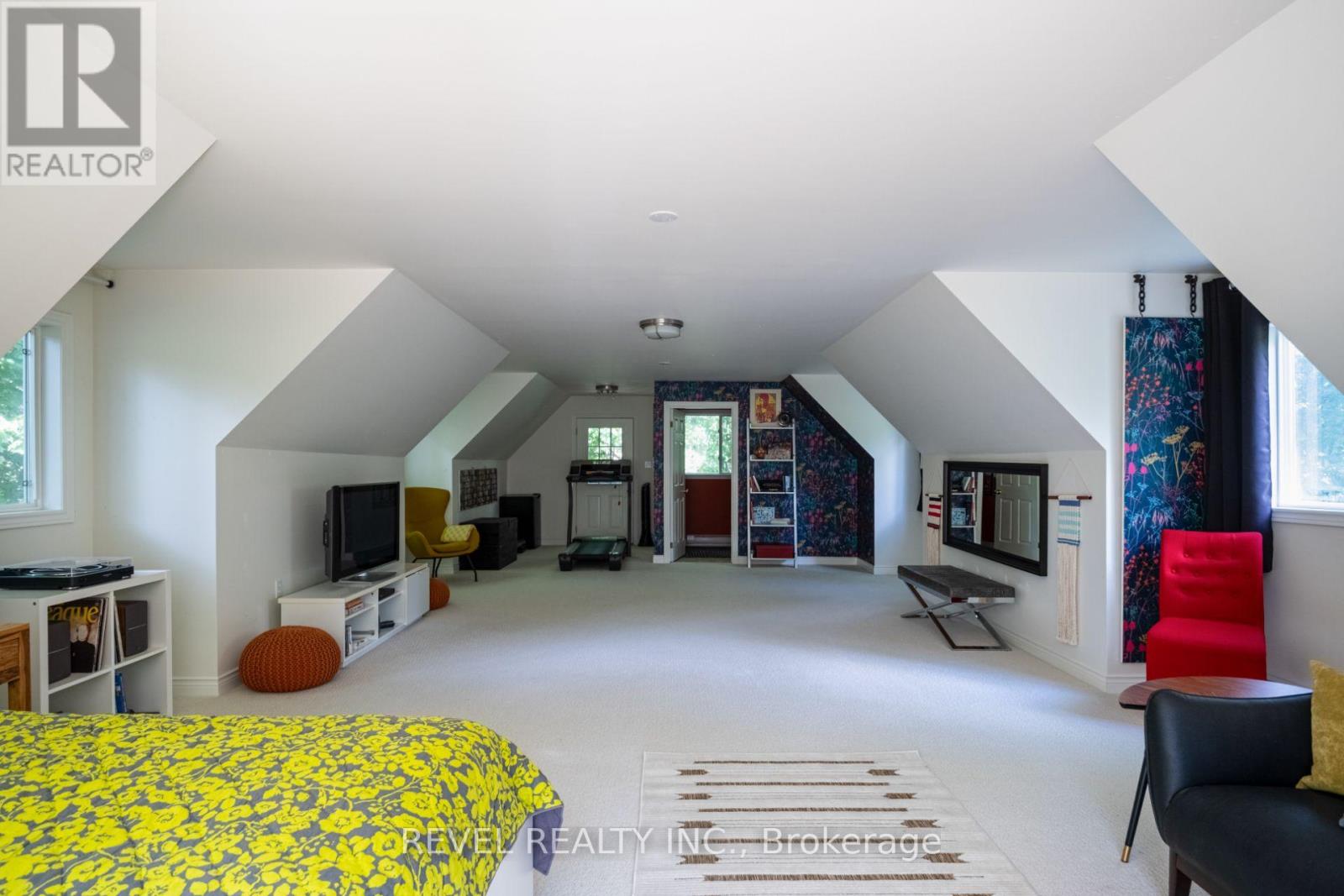 15 CALEDON MOUNTAIN DRIVE - Image 44