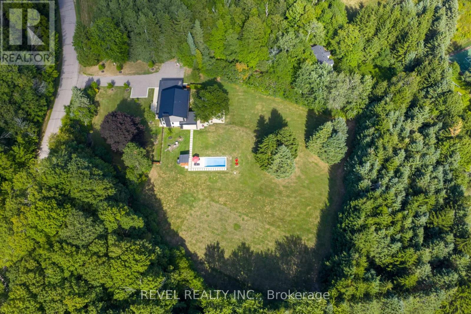 15 CALEDON MOUNTAIN DRIVE - 49
