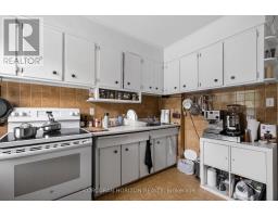 355 Parkside Drive, Toronto, ON M6R2Z4 Photo 15