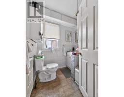355 Parkside Drive, Toronto, ON M6R2Z4 Photo 17