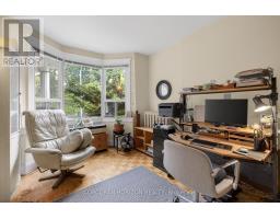 Bedroom - 355 Parkside Drive, Toronto, ON M6R2Z4 Photo 6