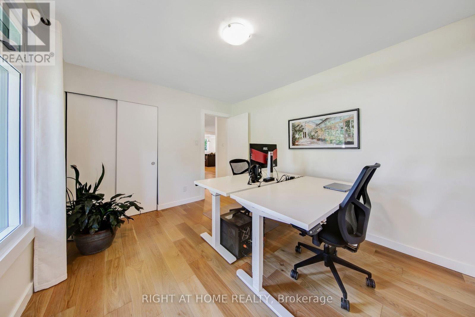 305 DALESIDE PLACE N - Image 18