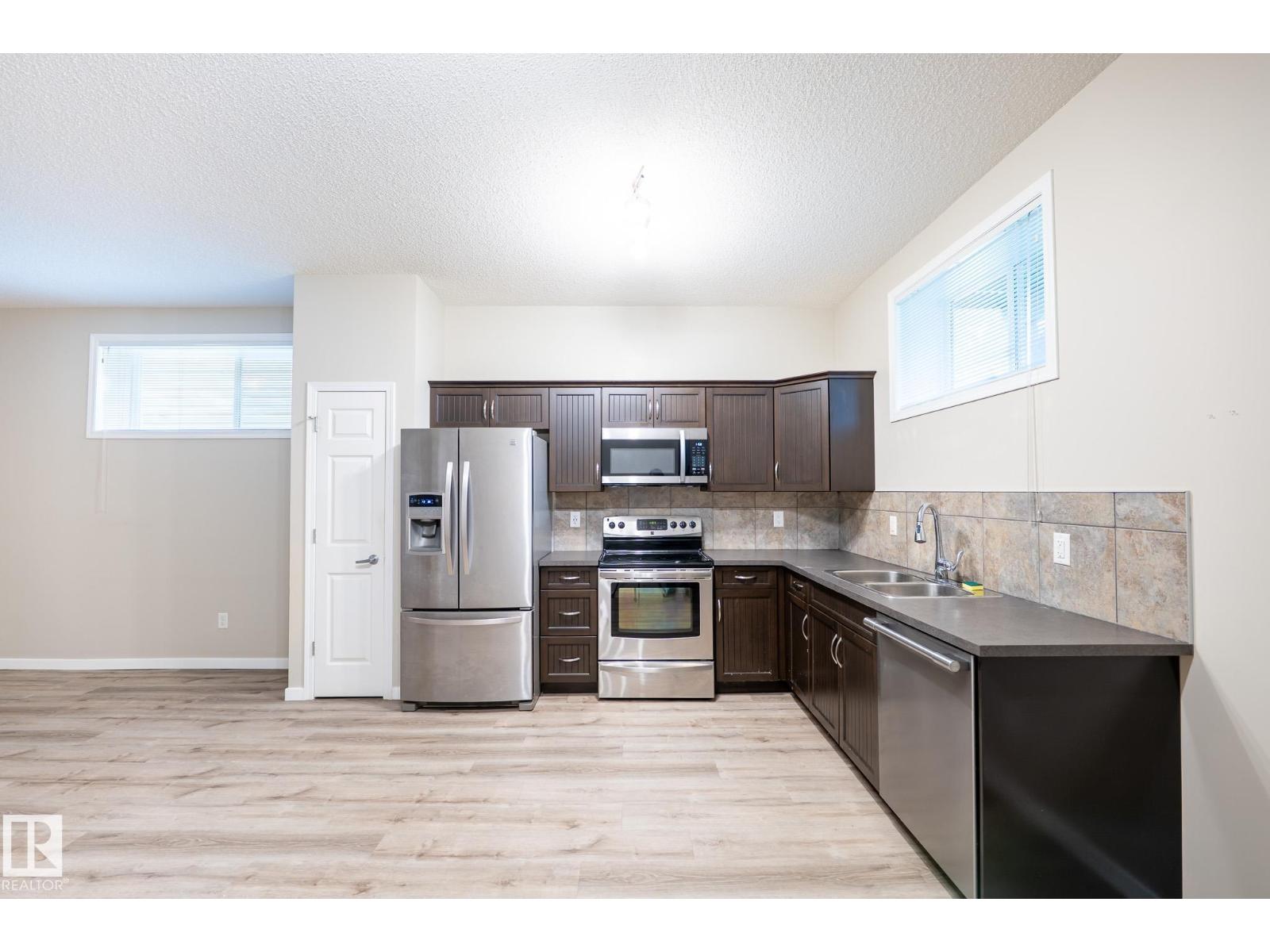#196 142 Selkirk PL - 10