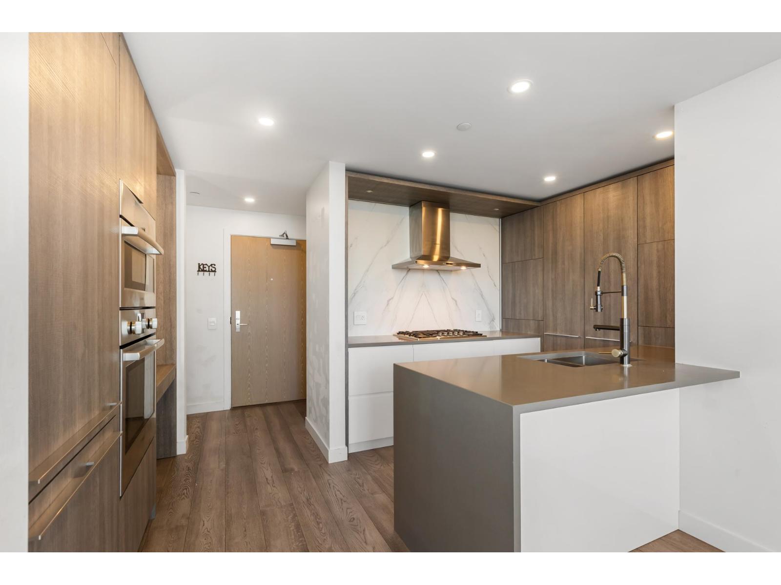 1001 1441 JOHNSTON ROAD, White Rock