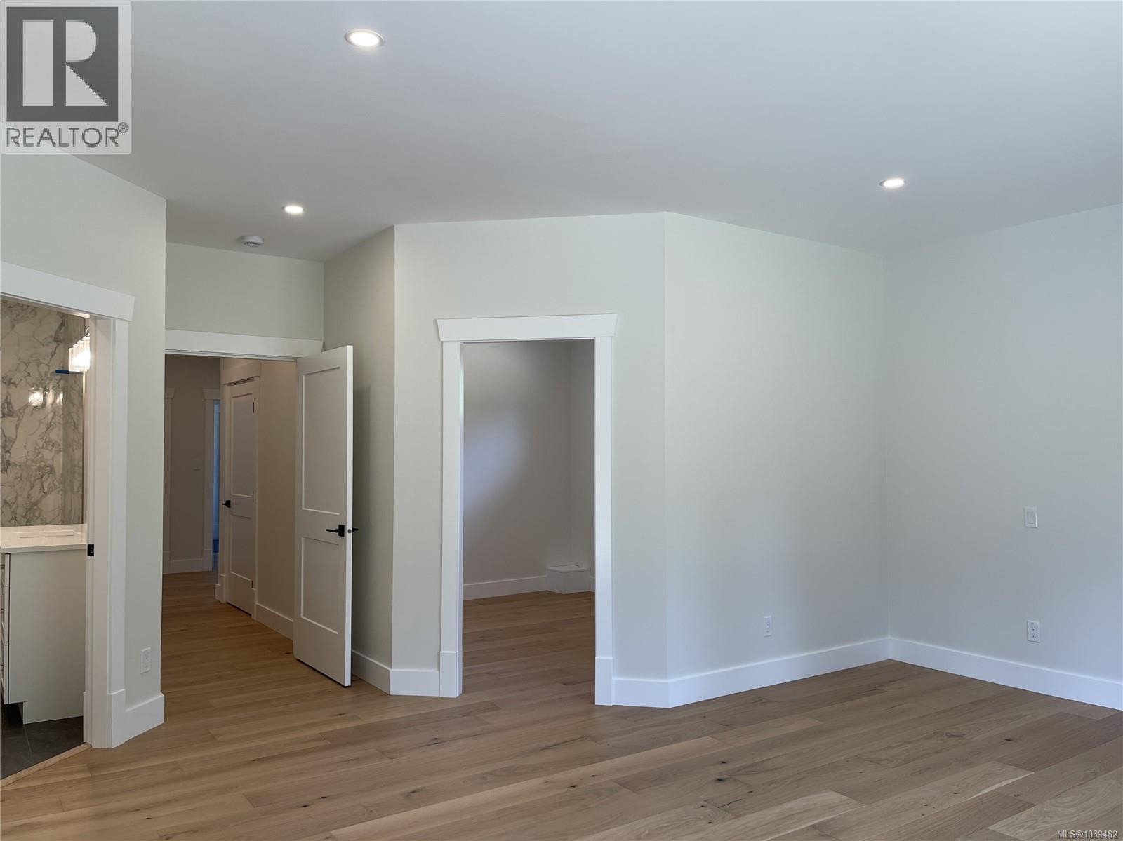 3036 Arbutus Dr - 14