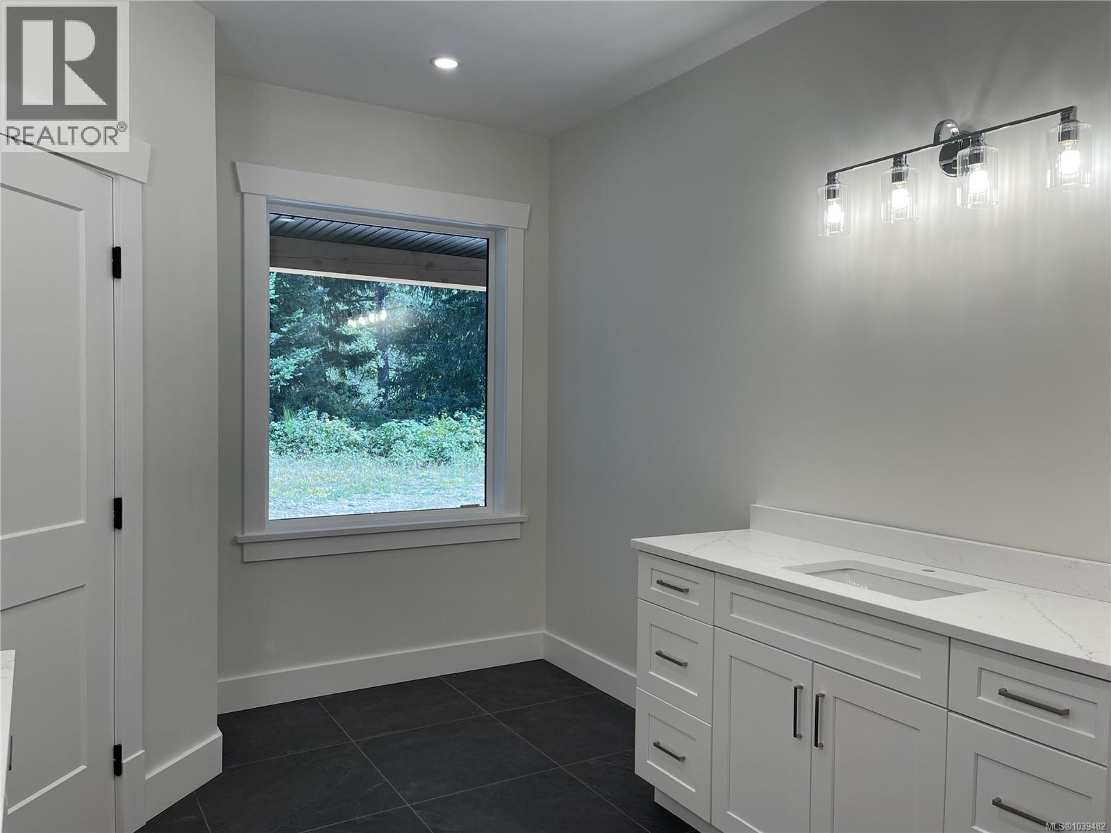 3036 Arbutus Dr - 16