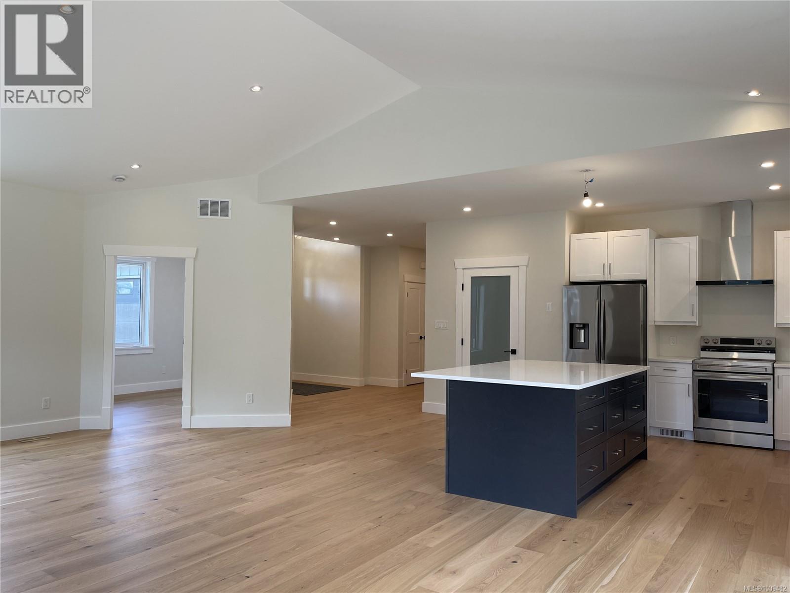 3036 Arbutus Dr - 10