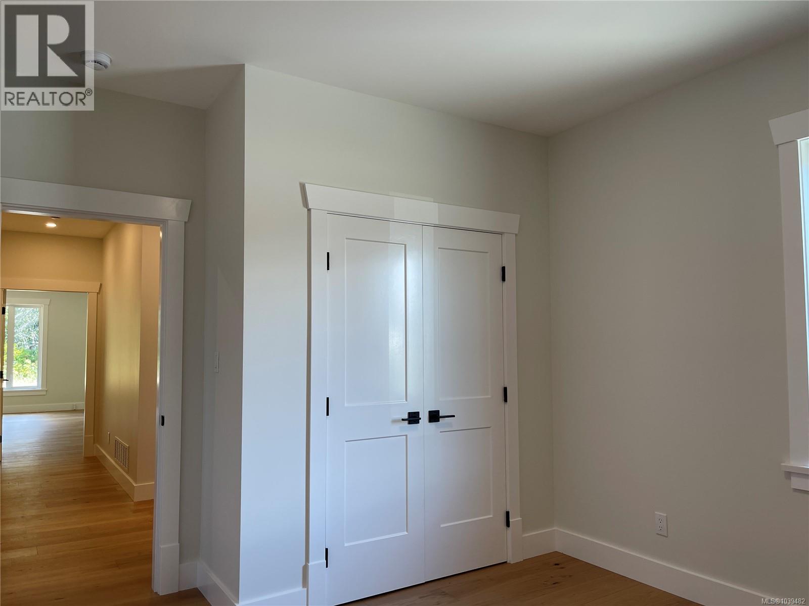 3036 Arbutus Dr - 18