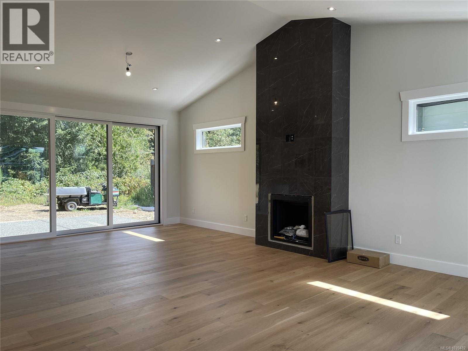 3036 Arbutus Dr - 9