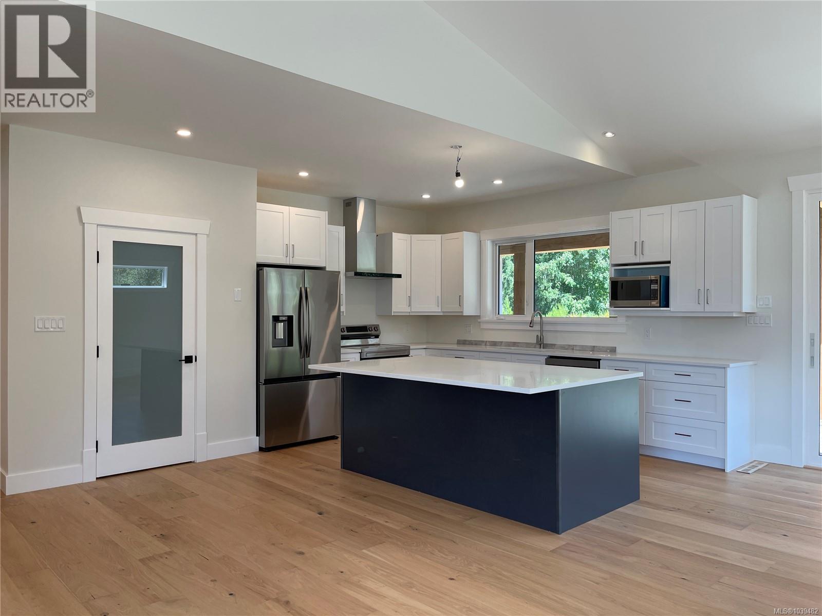 3036 Arbutus Dr - 3