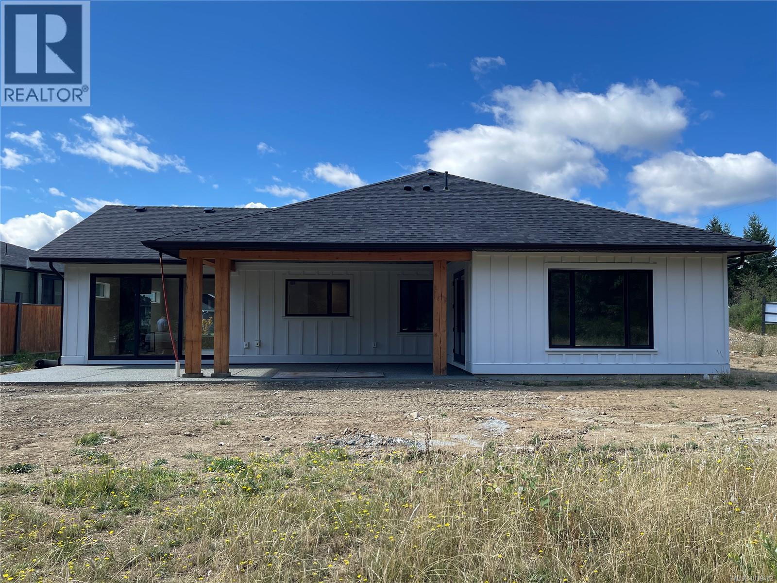 3036 Arbutus Dr - 23