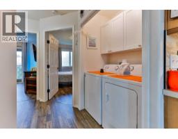 4pc Bathroom - 7, 717 Centre Street, Vulcan, AB T0L2B0 Photo 8