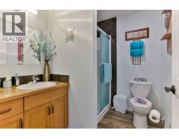 Bedroom - 7, 717 Centre Street, Vulcan, AB T0L2B0 Photo 9