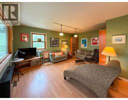 Sunroom - 2529 95 Highway, Brisco, BC V0A1B0 Photo 11