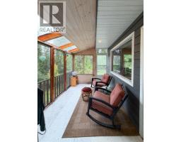 Kitchen - 2529 95 Highway, Brisco, BC V0A1B0 Photo 14