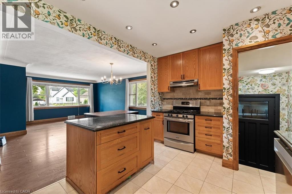 721 BROADWAY - Image 18