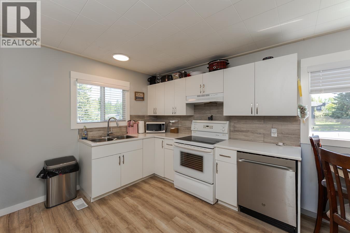Photo 9 of 29 — 7023 IRENE ROAD · Prince George, BC
