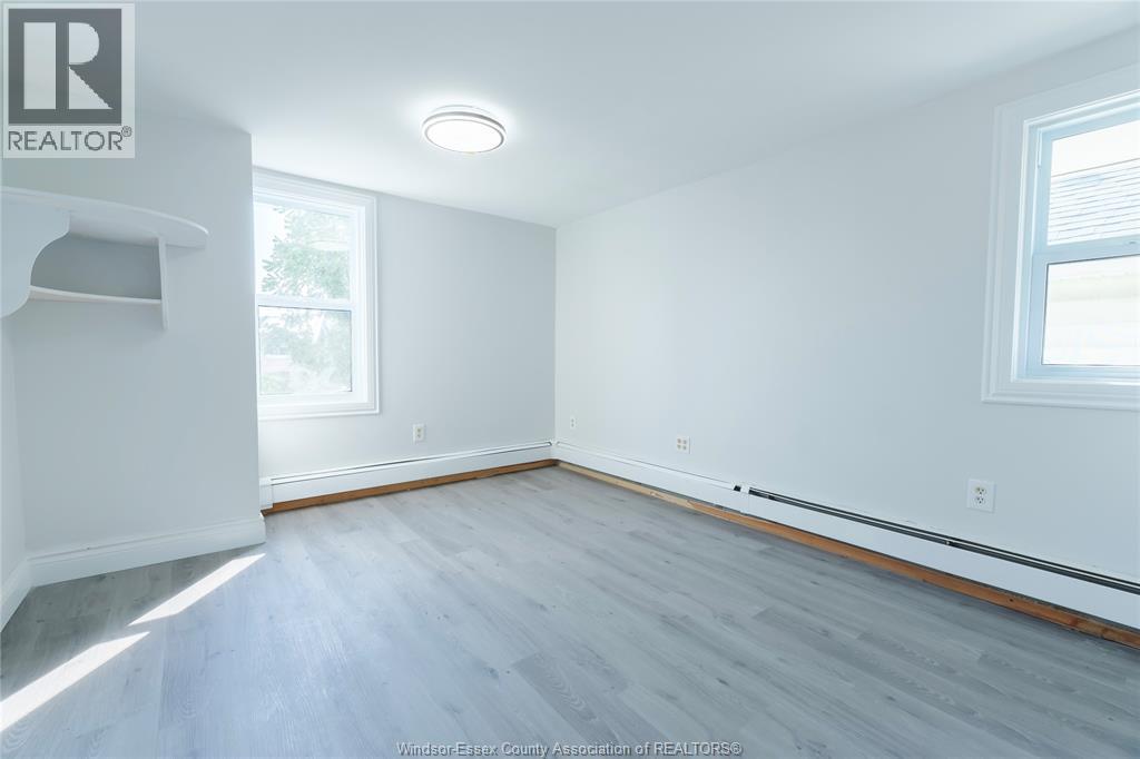 950 ELSMERE - 14