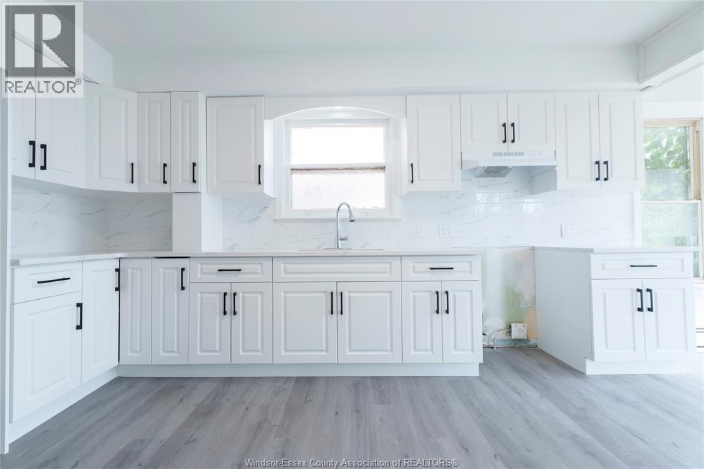 950 ELSMERE - 9