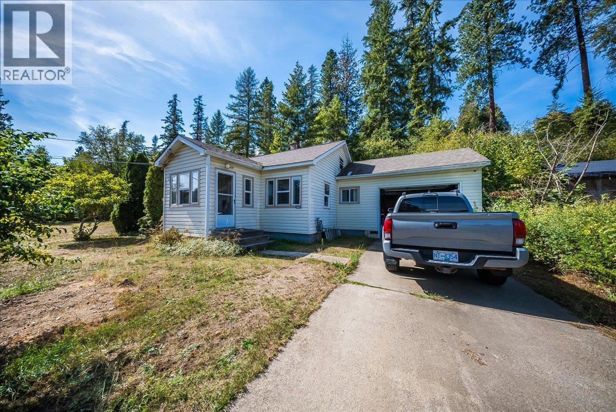 2512 Columbia Avenue, Castlegar — photo 7