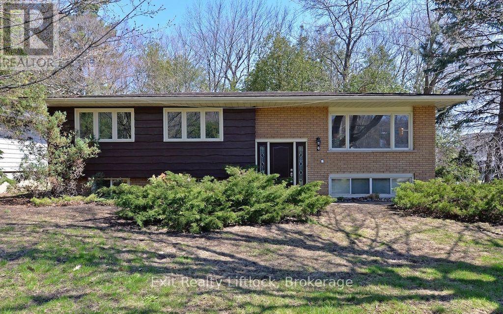 MAIN FLOOR - 4 WALLIS DRIVE, Peterborough (Monaghan Ward 2) — photo 2