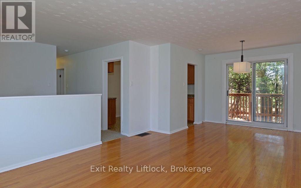 MAIN FLOOR - 4 WALLIS DRIVE, Peterborough (Monaghan Ward 2) — photo 6