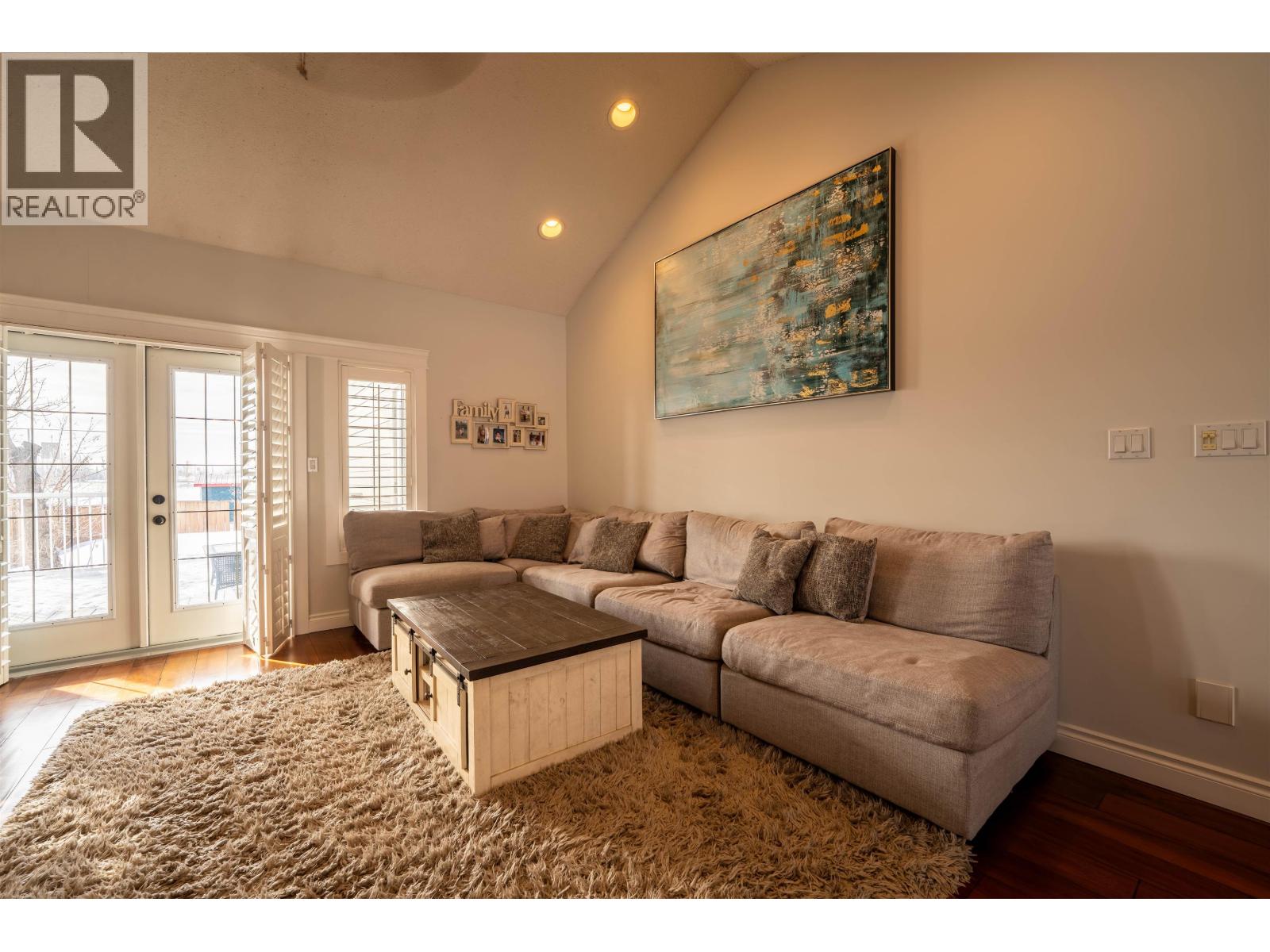 8607 109 AVENUE - 5