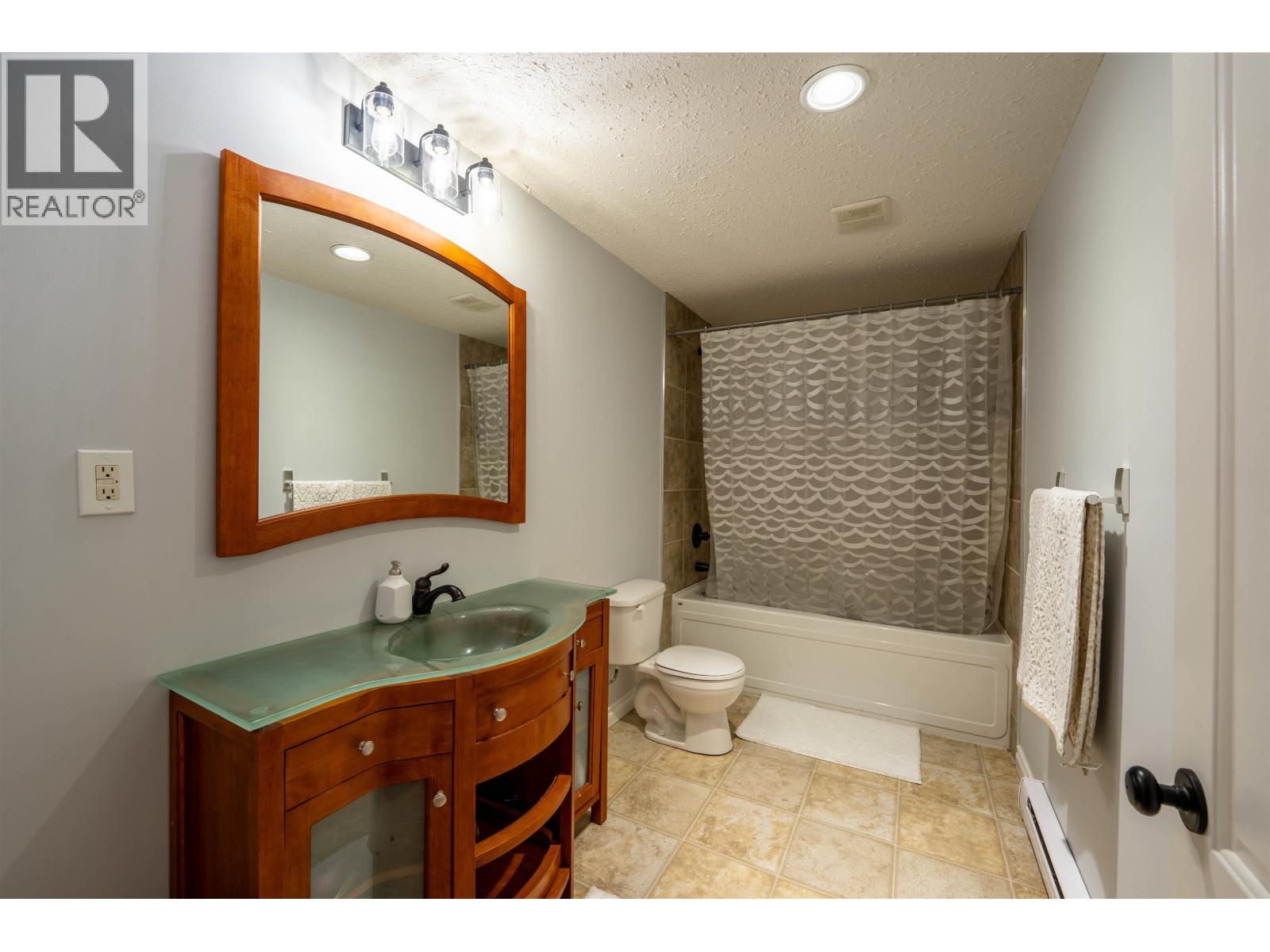 8607 109 AVENUE - 21