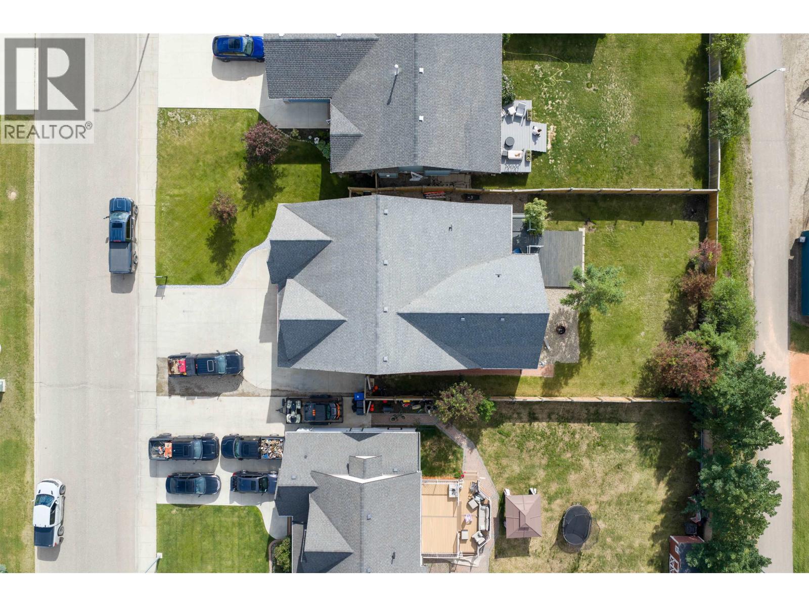 8607 109 AVENUE - 23