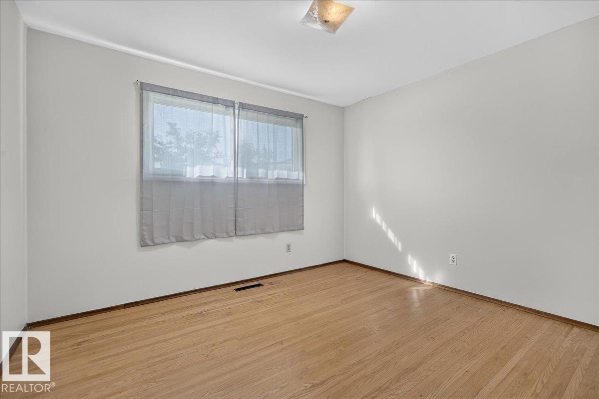 6104 92 AV NW - 22