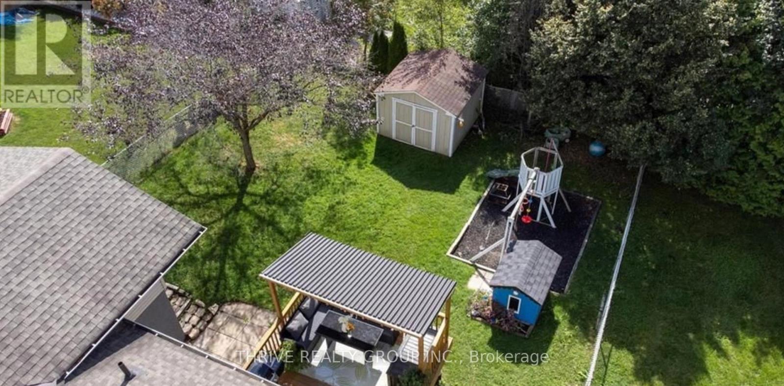 118 Sandalwood Crescent — photo 16