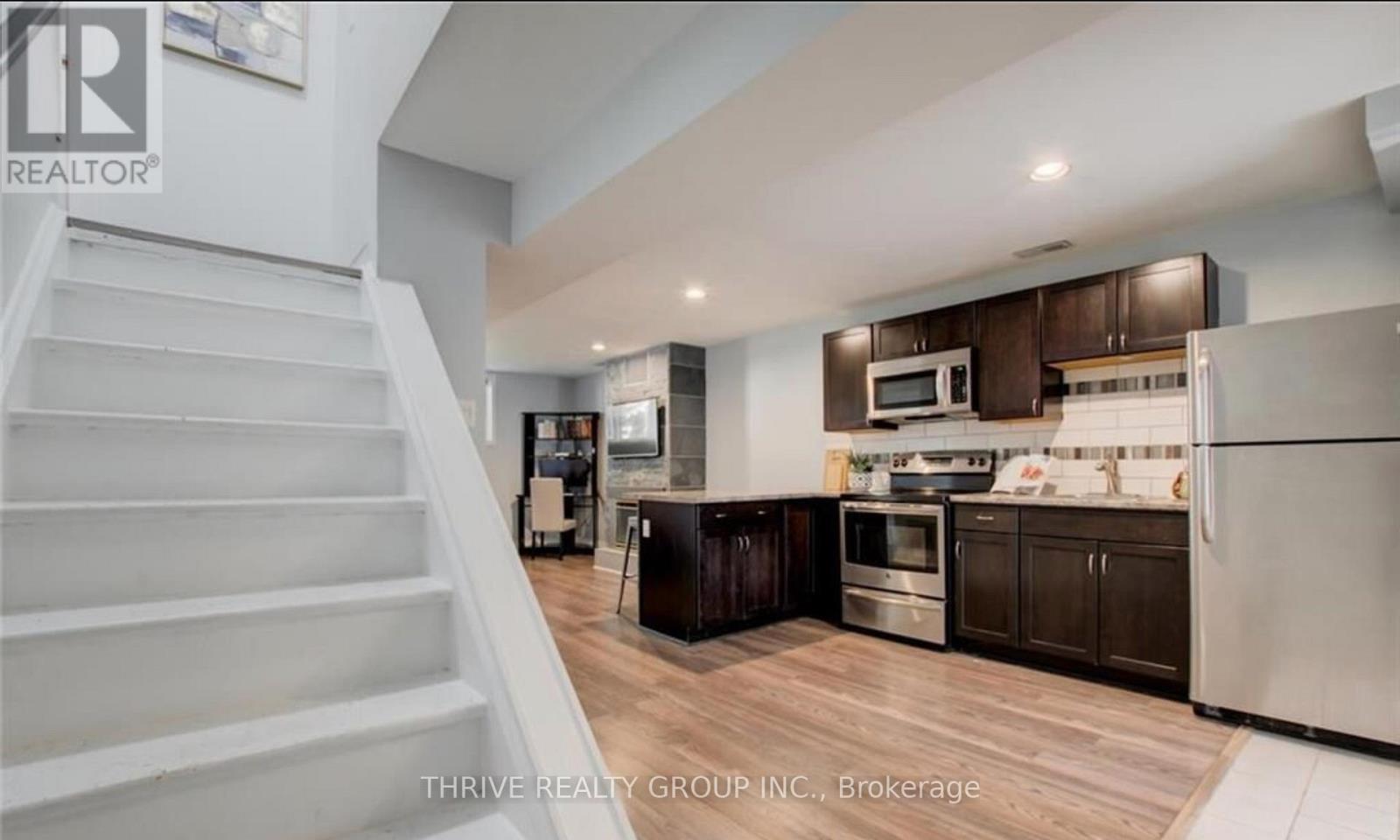 118 SANDALWOOD CRESCENT, London North (North F) — photo 4