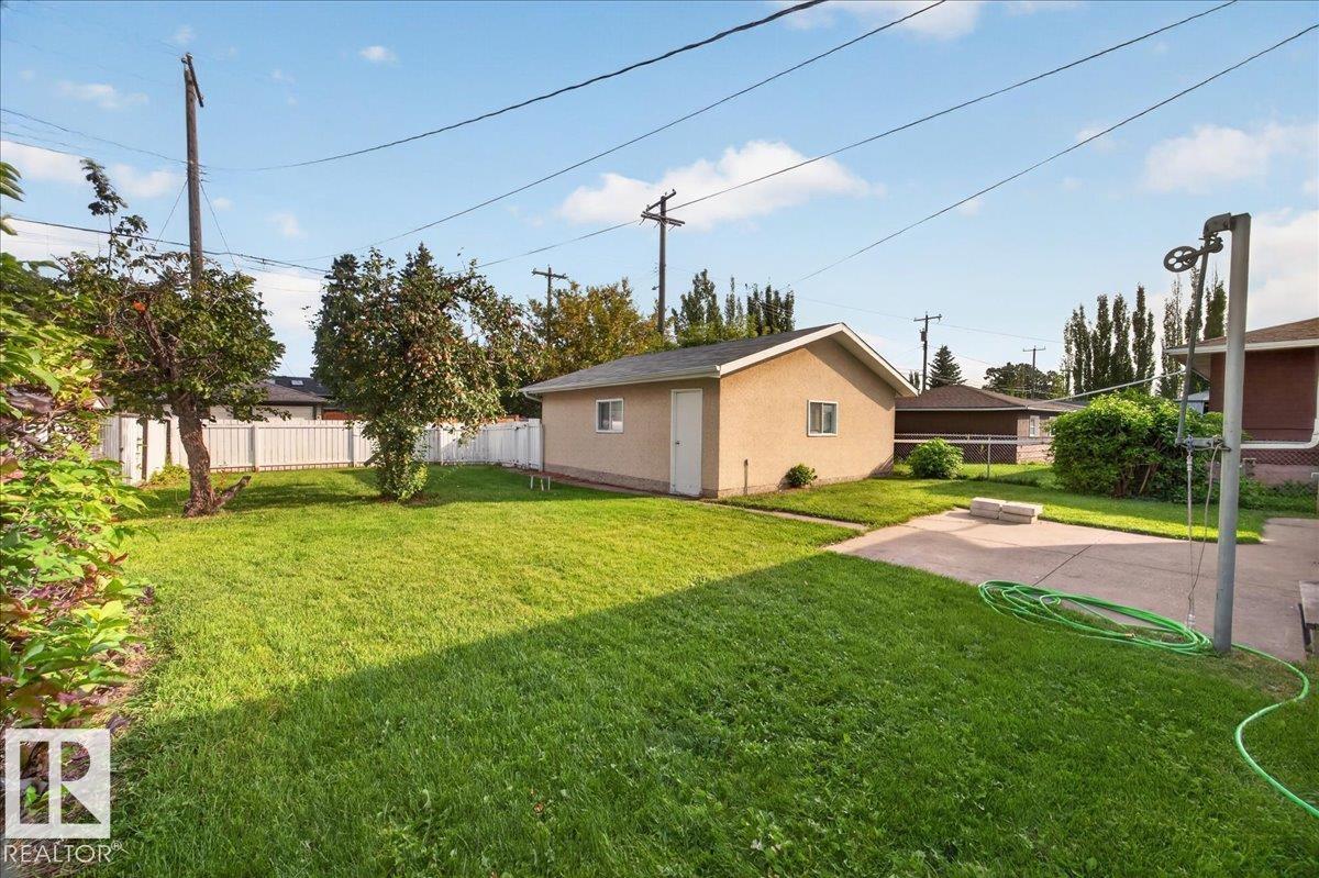 6104 92 AV NW - 43