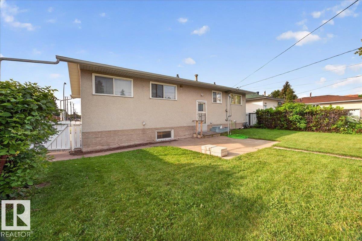 6104 92 AV NW - 41
