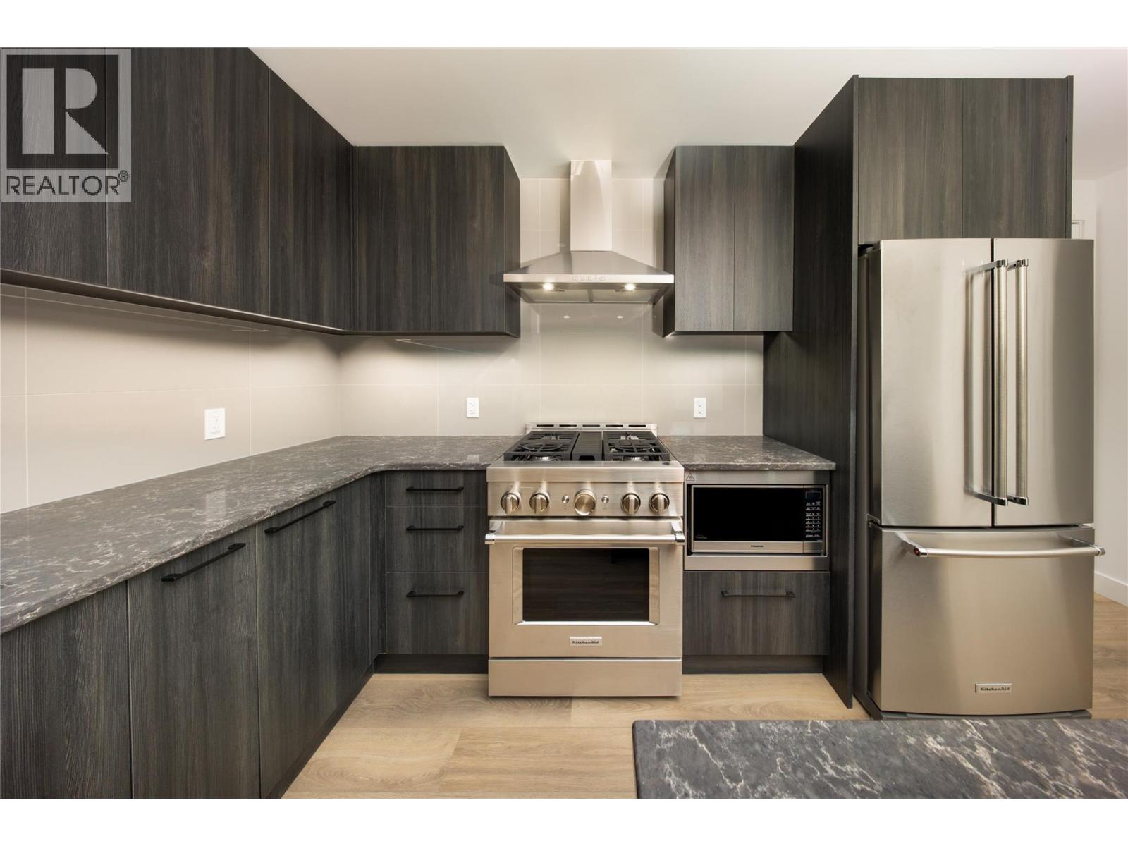 512 3051 Abbott Street, Kelowna