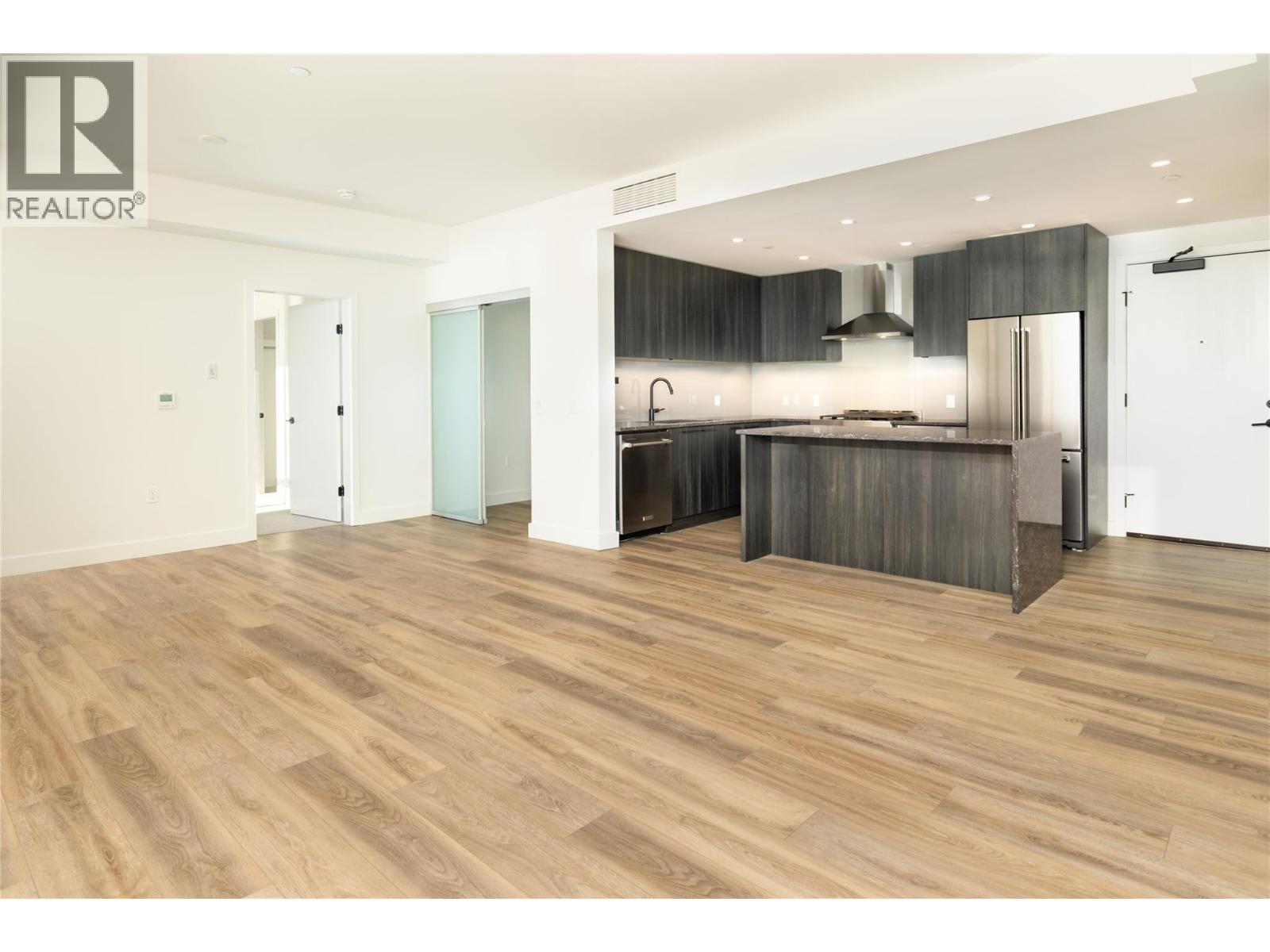 512 3051 Abbott Street, Kelowna