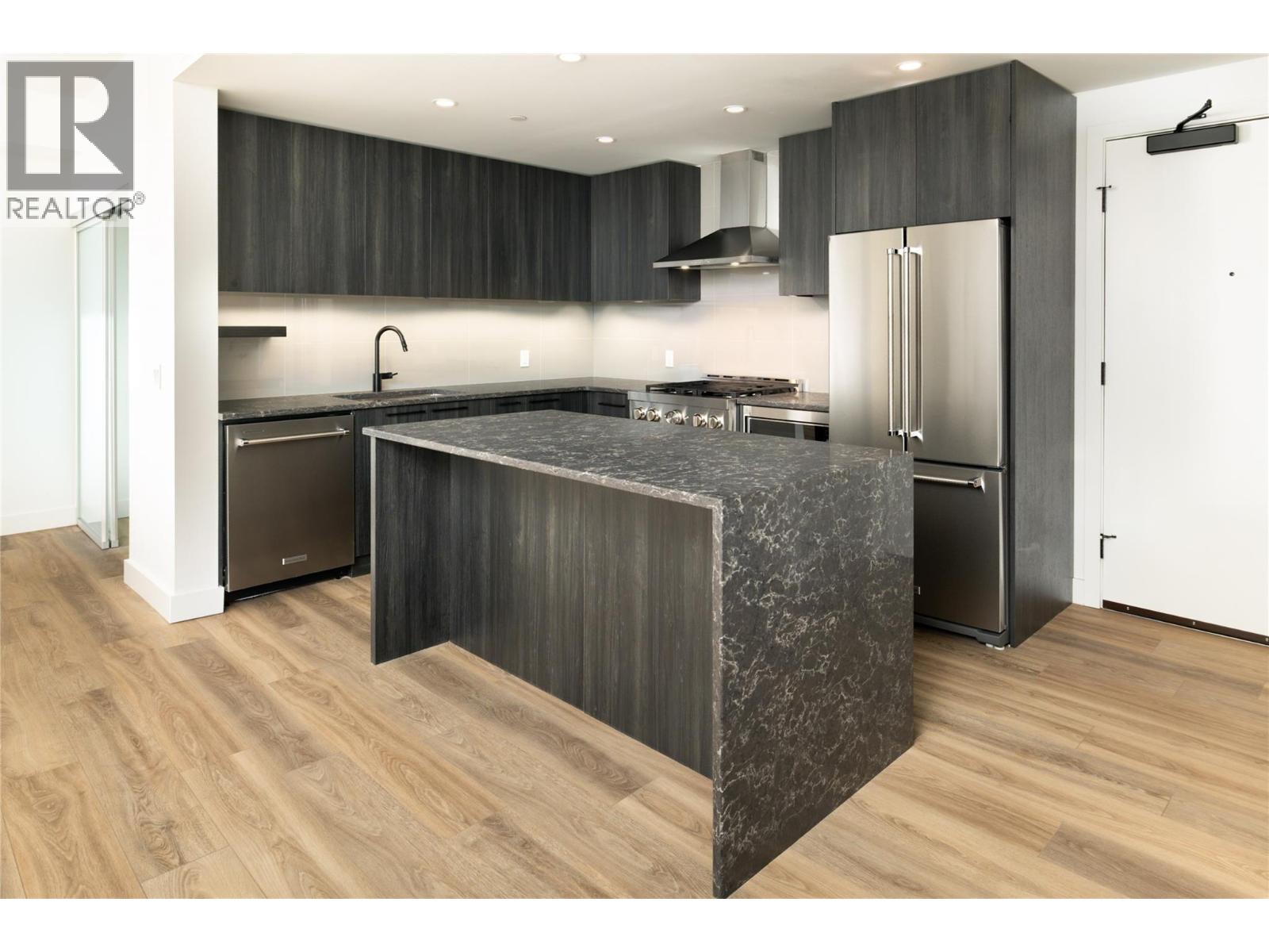 512 3051 Abbott Street, Kelowna