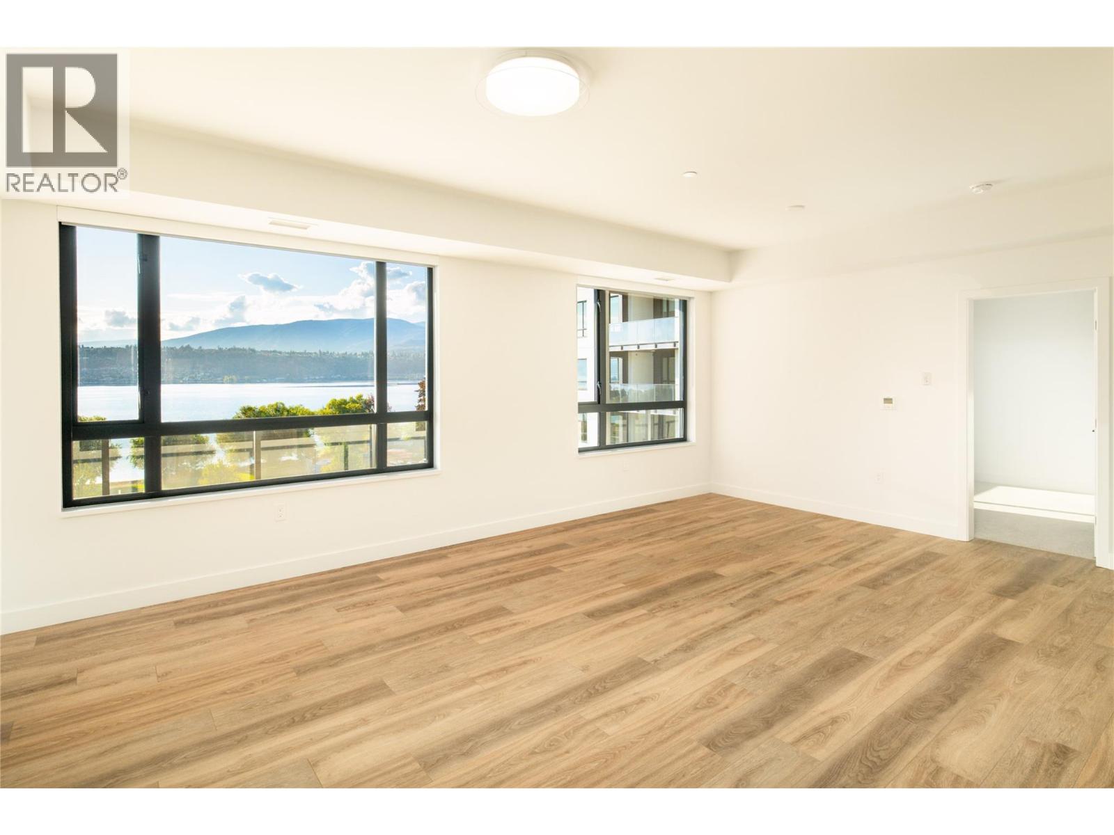 512 3051 Abbott Street, Kelowna