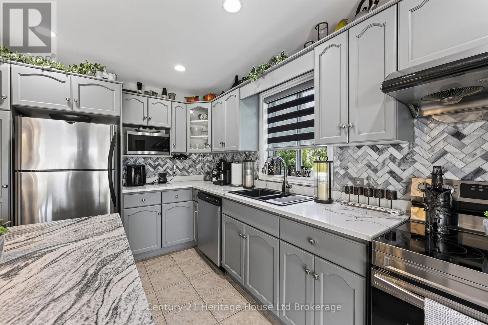 514 PARROTT PLACE - Image 17