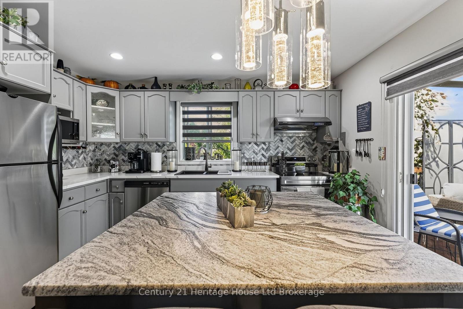 514 PARROTT PLACE - Image 3