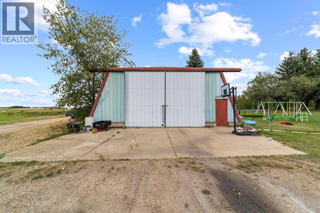 Listing photo – 5220 68 Street, Camrose