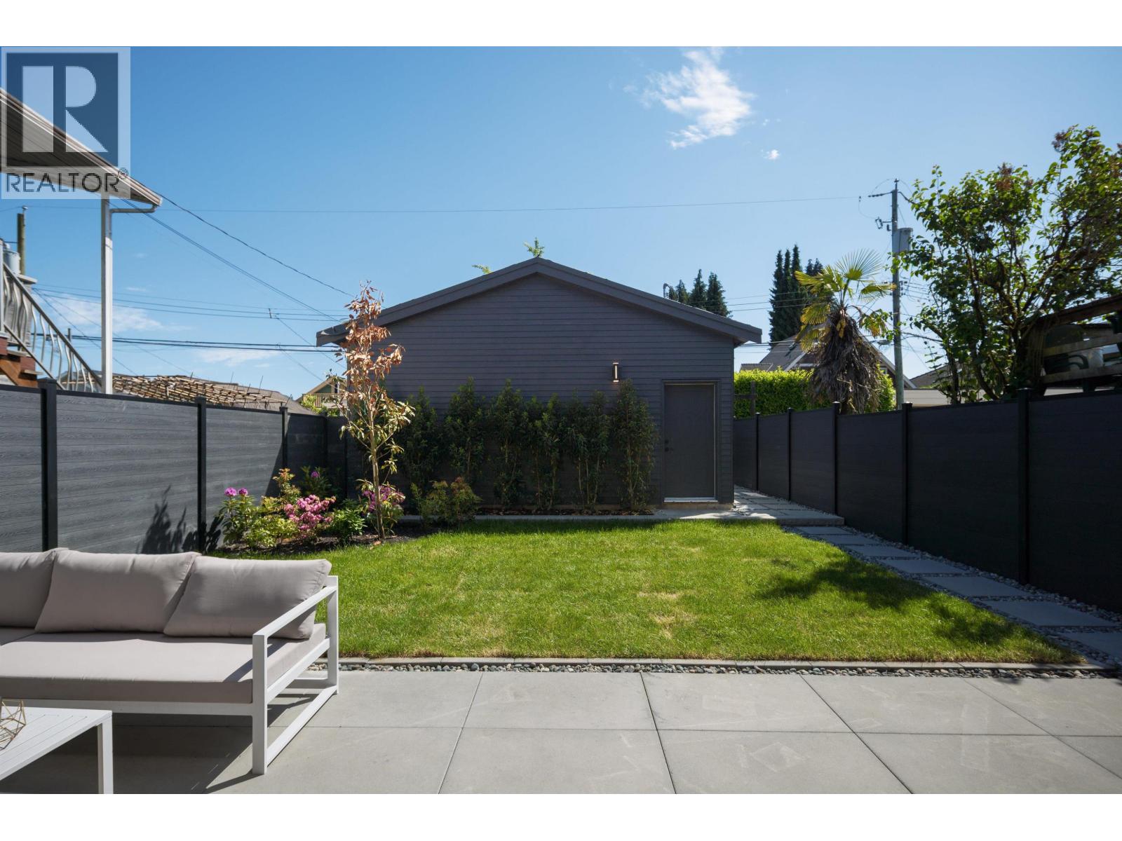 2 258 E 19 AVENUE, Vancouver