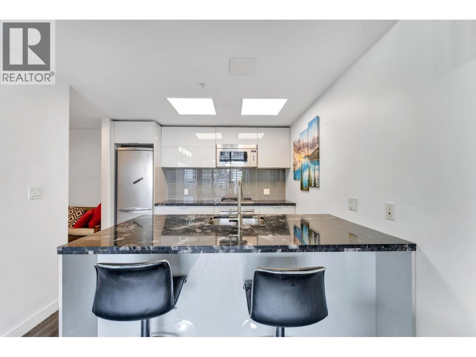 3304 128 W CORDOVA STREET, Vancouver