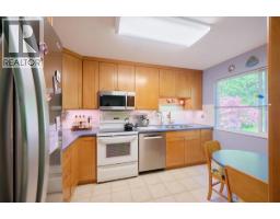 4627 Hoskins Road, North Vancouver, BC V7K2R2 Photo 8