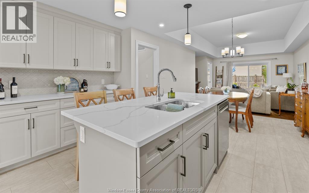 213 MEADOWVIEW - 10